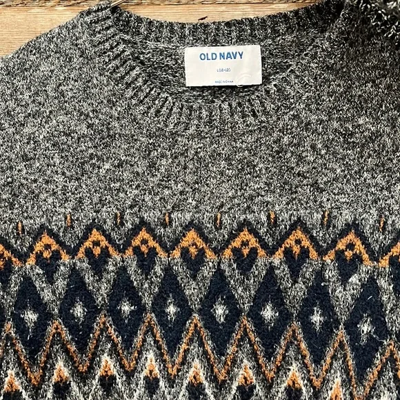 Boys fluffy sweater and matching hat - Picture 2 of 8